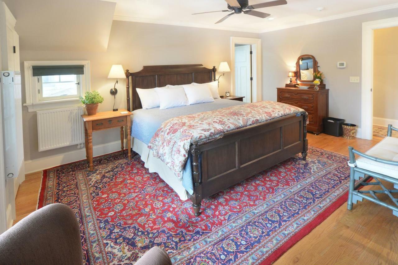 The Springwater Bed And Breakfast Saratoga Springs Exteriör bild