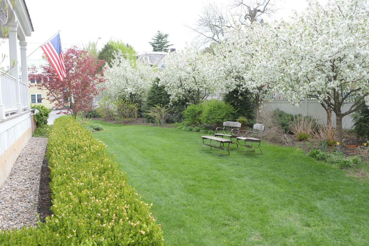 The Springwater Bed And Breakfast Saratoga Springs Exteriör bild