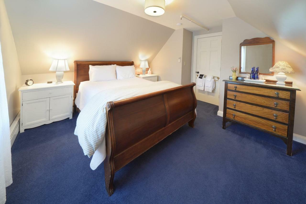 The Springwater Bed And Breakfast Saratoga Springs Exteriör bild