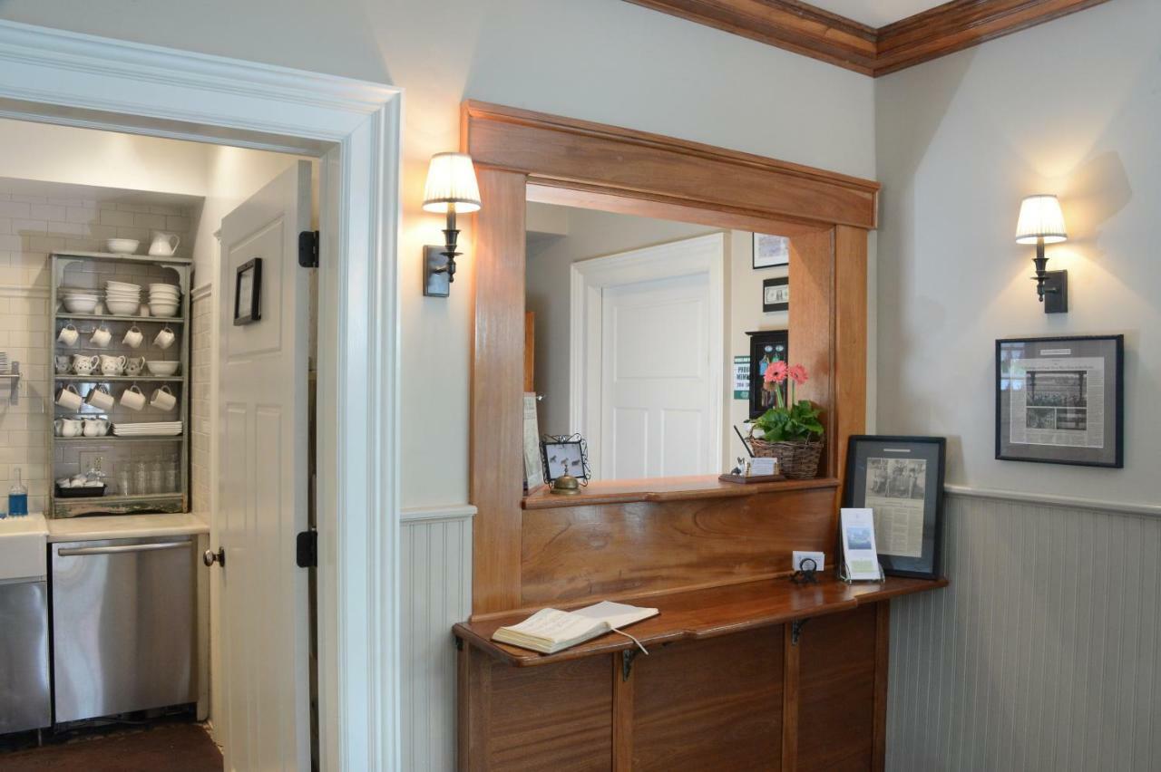 The Springwater Bed And Breakfast Saratoga Springs Exteriör bild