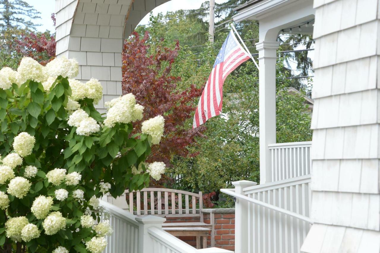 The Springwater Bed And Breakfast Saratoga Springs Exteriör bild